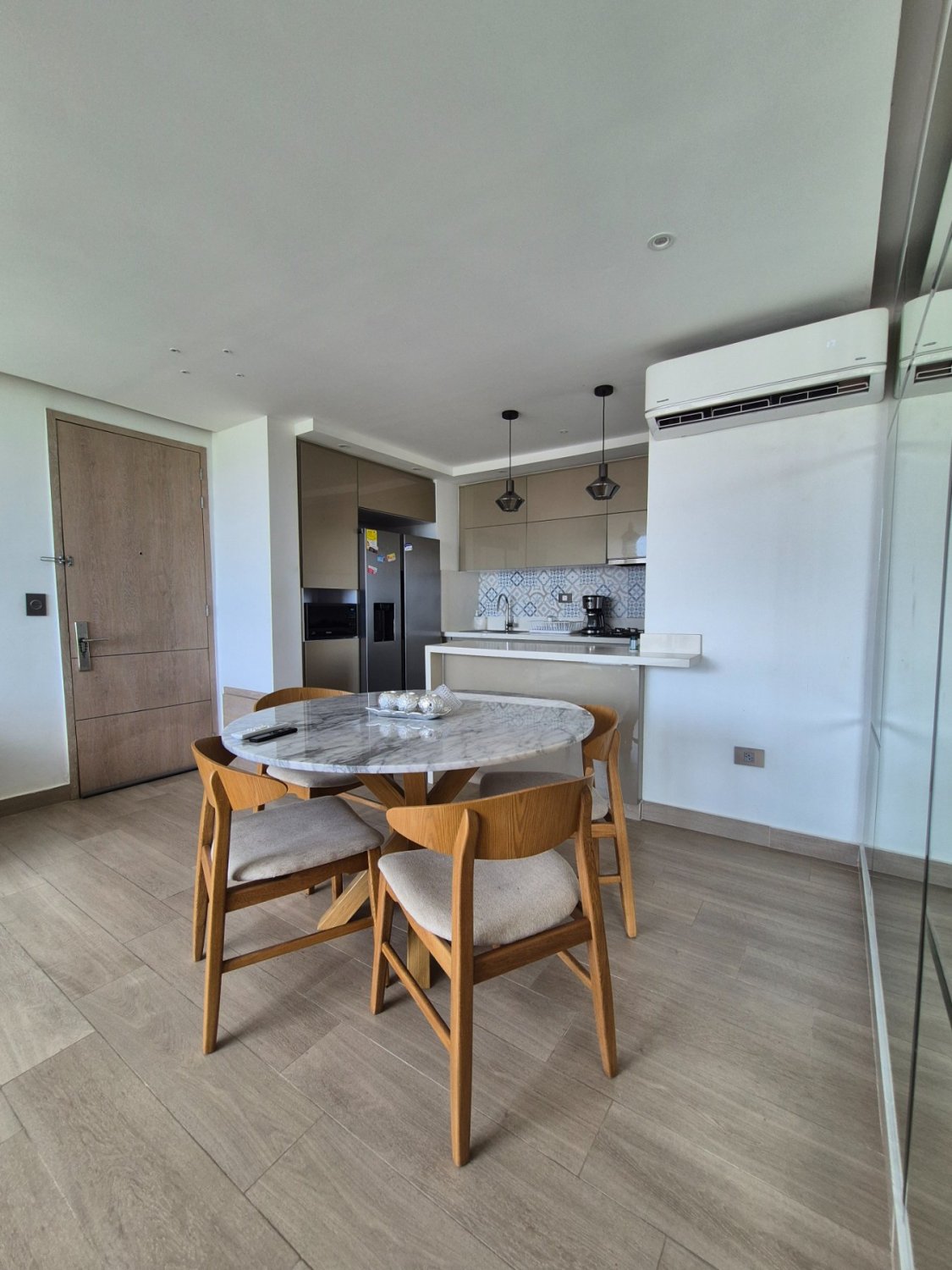 Venta de Apartamento Amoblado en Lago Alto - Image 5