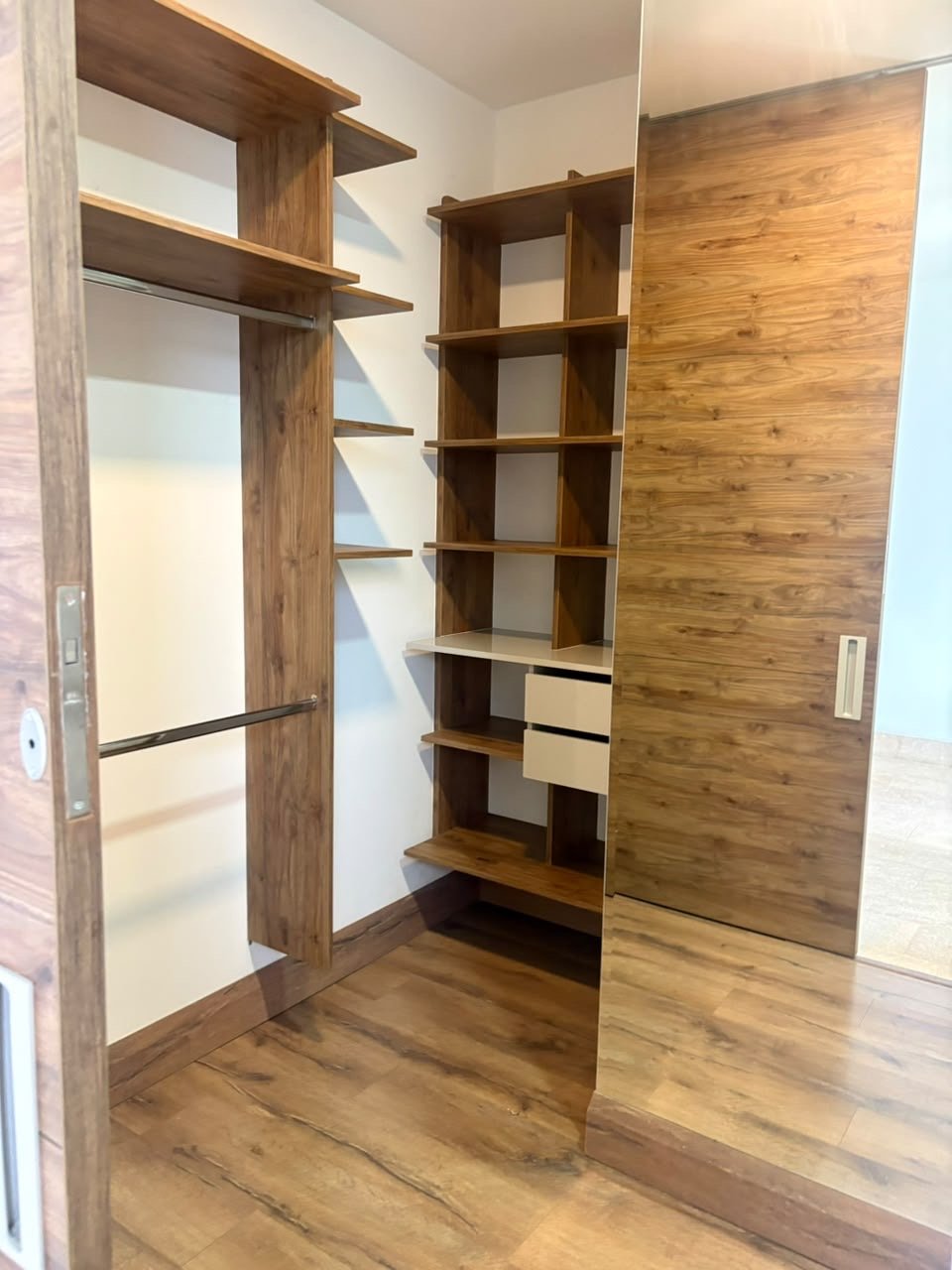 Exclusiva Casa en el alto de las palmas en Venta y renta  — 13