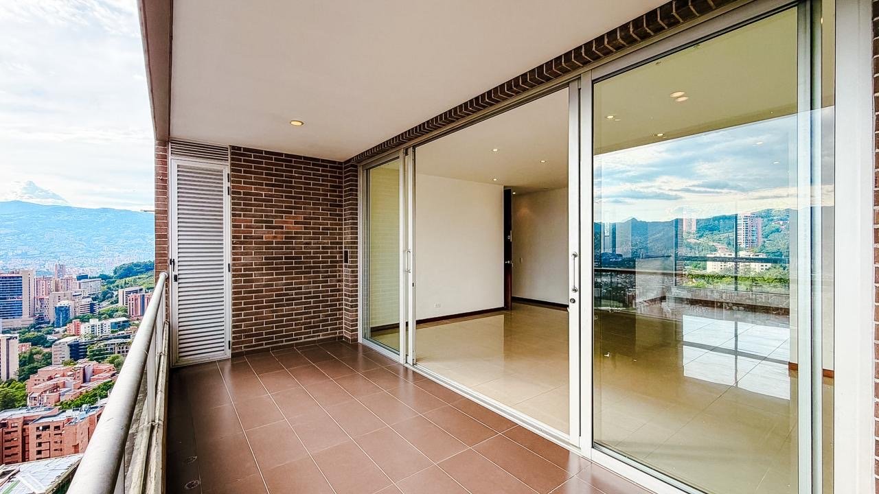 Apartamento duplex en venta en el sector del poblado  — 17