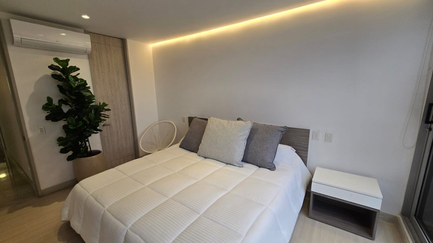 Apartamento disponible en Renta amoblado o venta  - Image 11