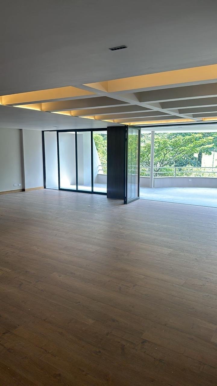 Exclusivo apartamento Remodelado en Venta  - Image 16