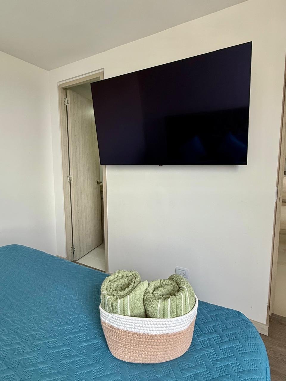 Apartamento campestre en sabaneta con vista a la ciudad  - Image 5