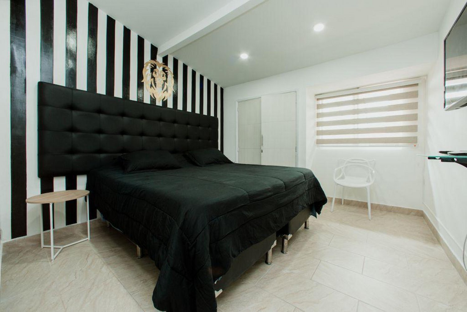 Luxury Villa for Short-Term Rental – Palatial VIP - 14