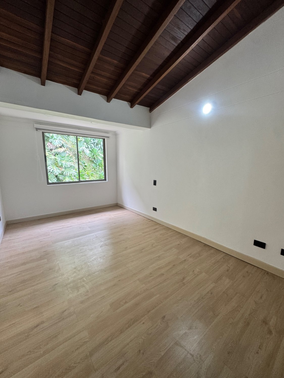 Amplia Casa Moderna en Envigado - Image 9