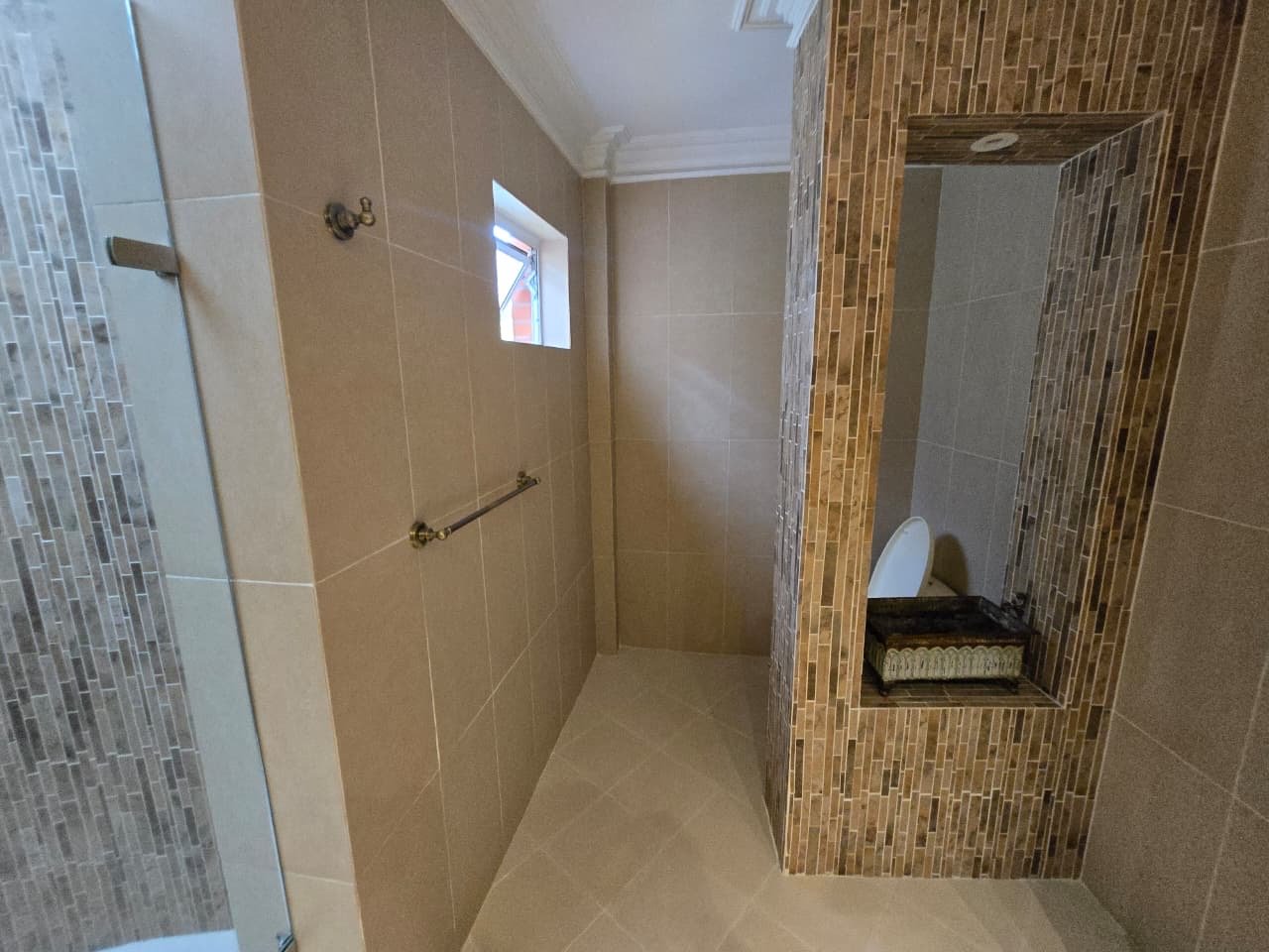 Gran Casa colonial en venta y renta en Altos del Escobero 🏠 - Image 21