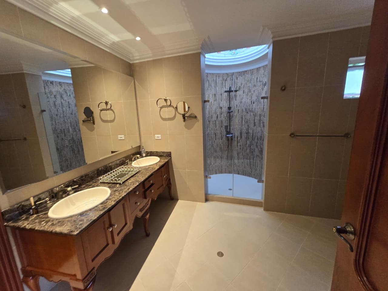 Gran Casa colonial en venta y renta en Altos del Escobero 🏠 - Image 19