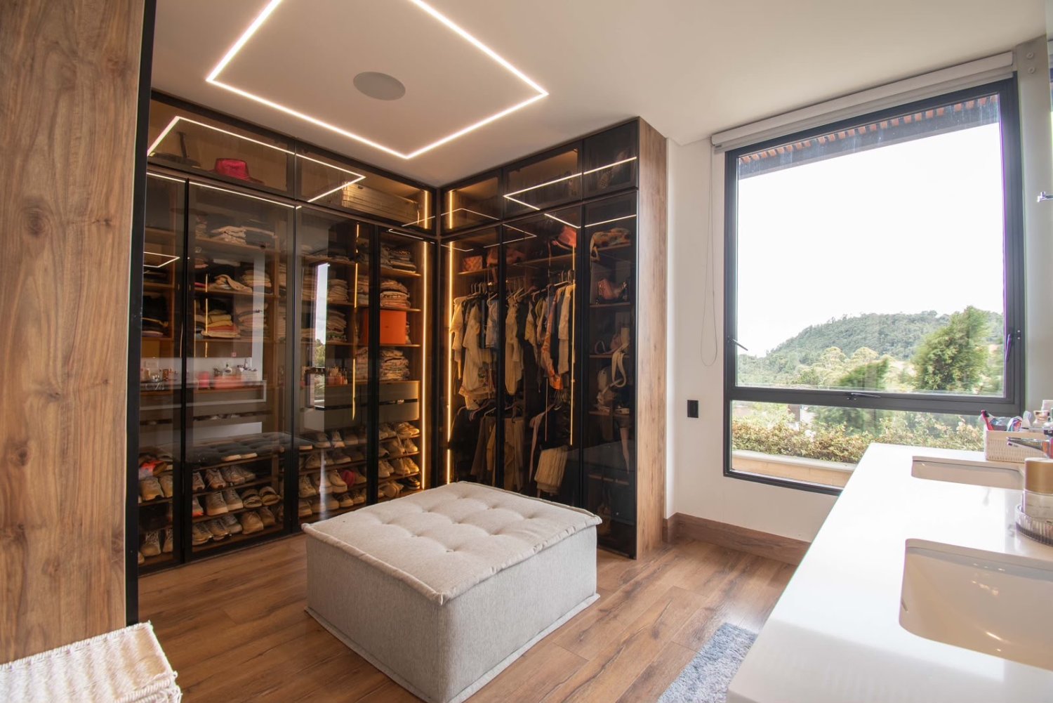 Exclusiva Casa en Renta y en Venta amoblada  — 24