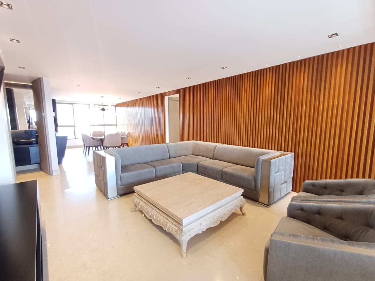 Gran apartamento con vista a la ciudad en Renta en el poblado  — 9