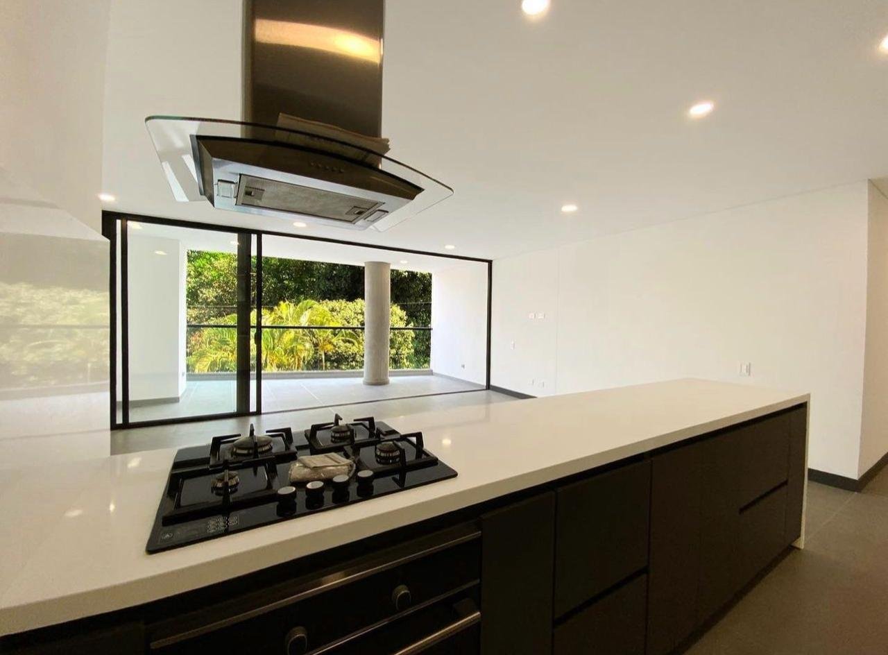 Se vende Apartamento en Laureles  - Image 4