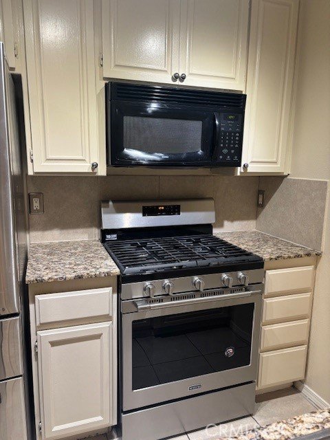 Spacious Van Nuys Condo - Image 4