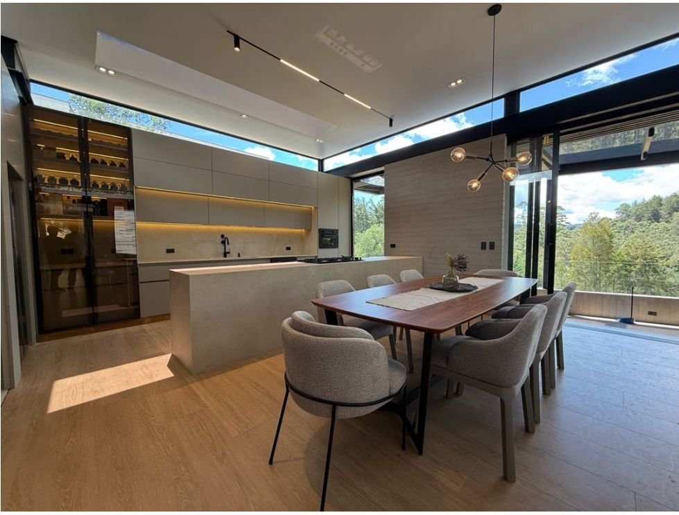 Moderna Casa Disponible en Venta en el alto de las palmas  — 7