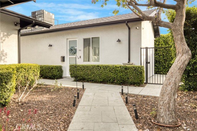 Beautifully Updated Gated Single-Level Apartment - Image 8