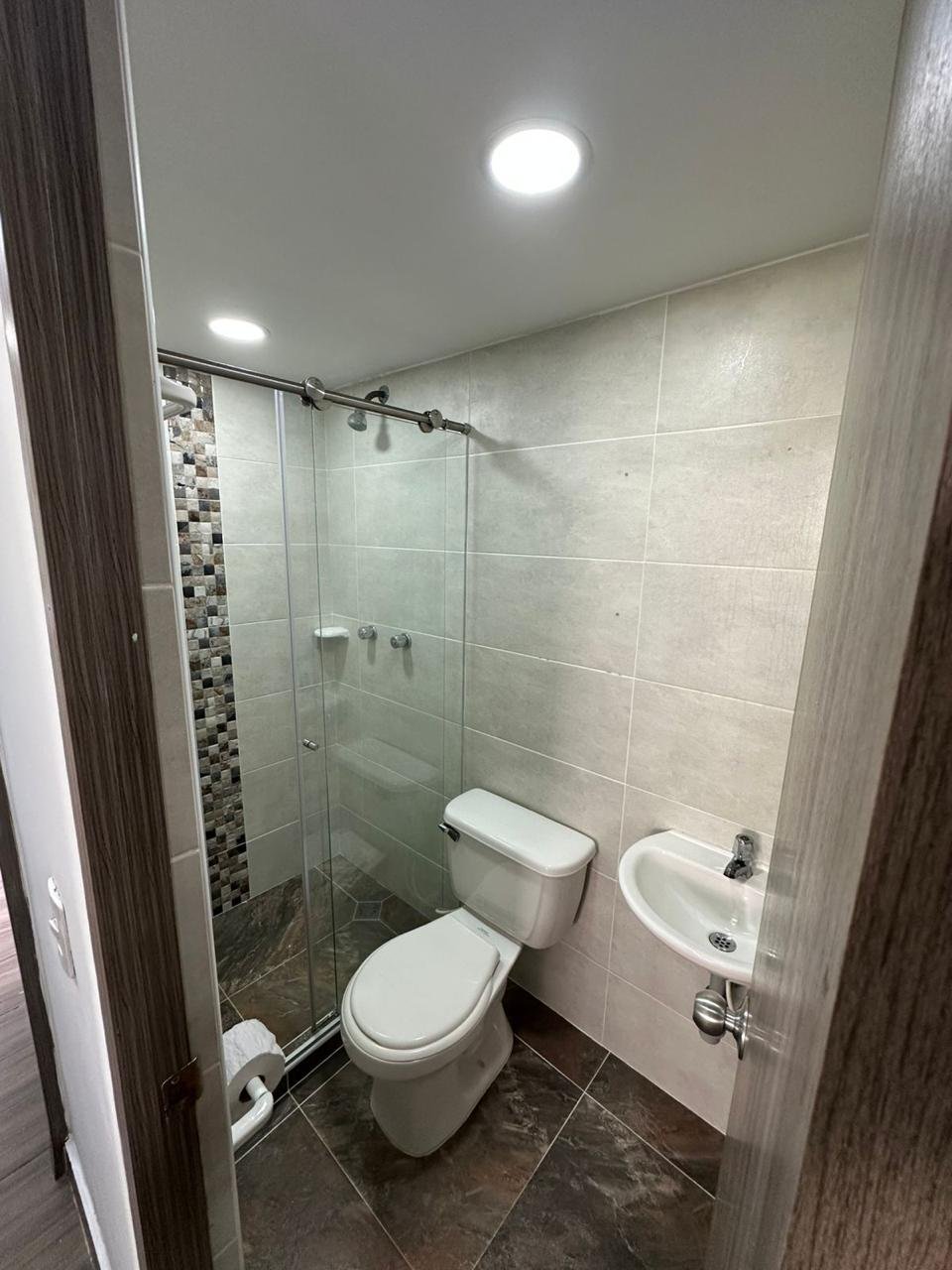 Arriendo apartamento robledo - Image 4
