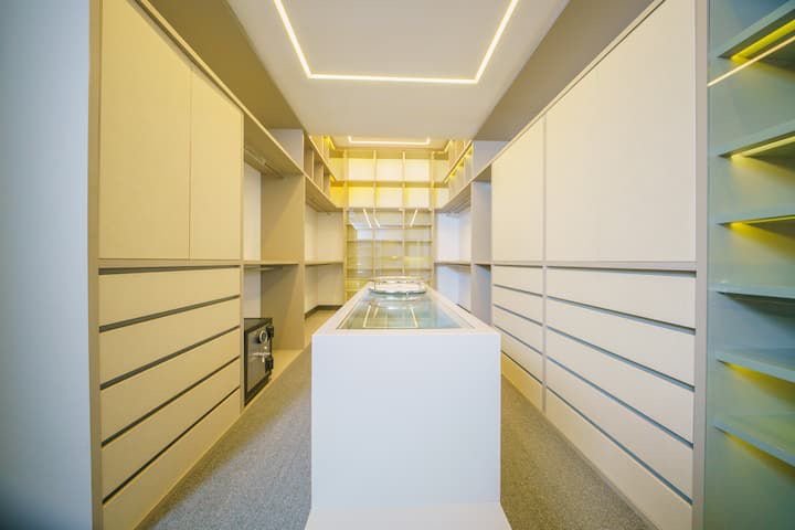 Hermosa casa de alujo en Venta en la zona más exclusiva del poblado  - 11