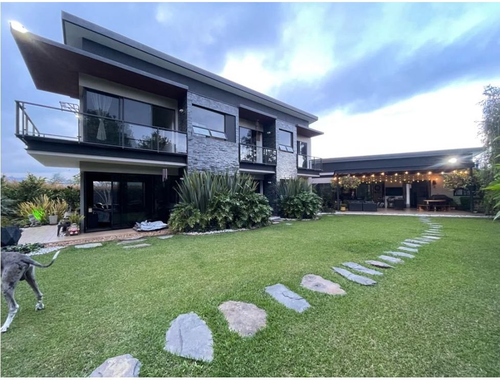 Exclusiva Casa en Rionegro  - Image 4