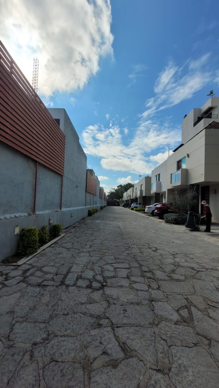 Casa en Ciudad Granja Renta de 3 Habitaciones - Image 1