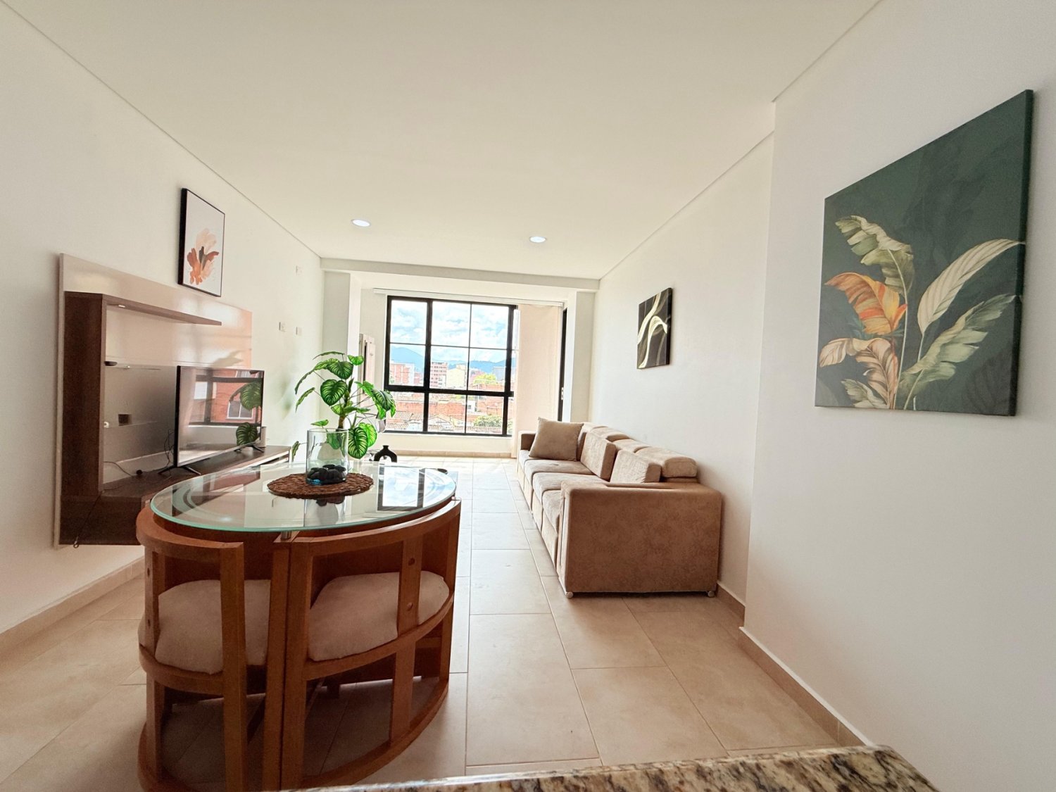 Luxury Furnished Apartment for Rent – Laureles