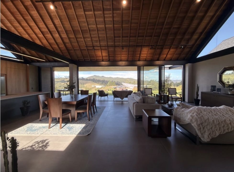 Gran Casa Campestre en Venta con Hermosa  Vistas  — 2