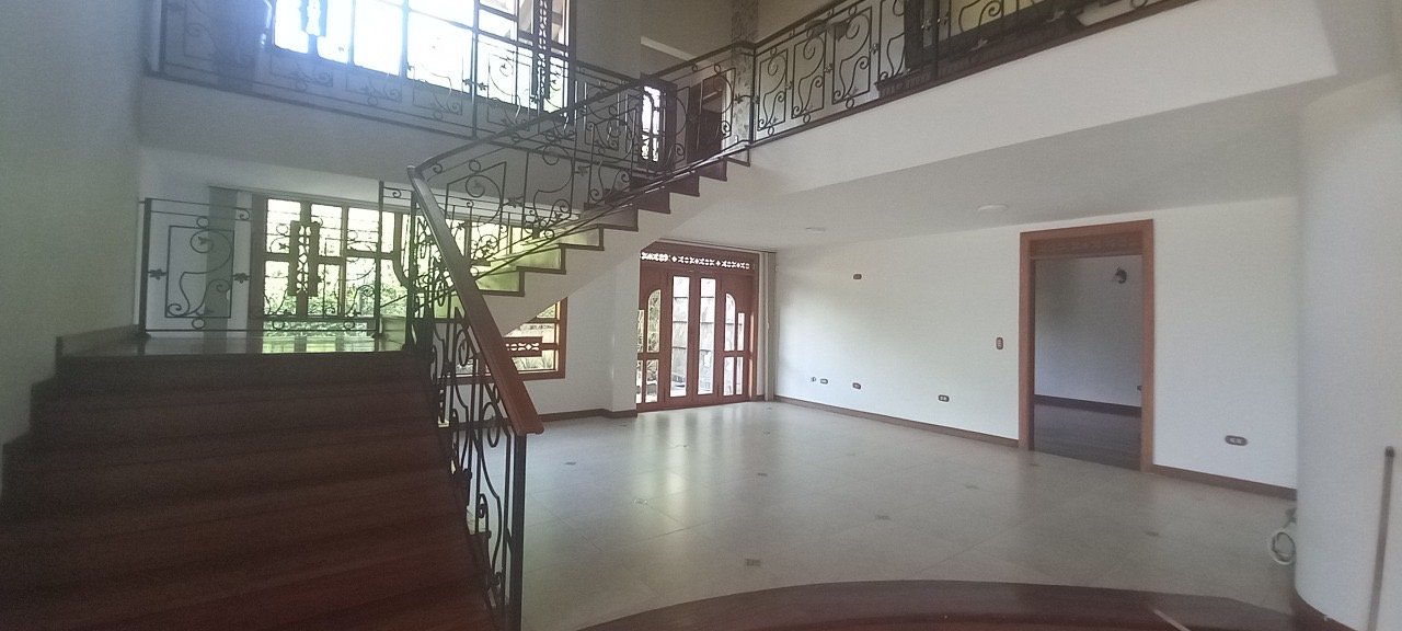 Exclusiva casa en Sabaneta con piscina privada  - Image 8