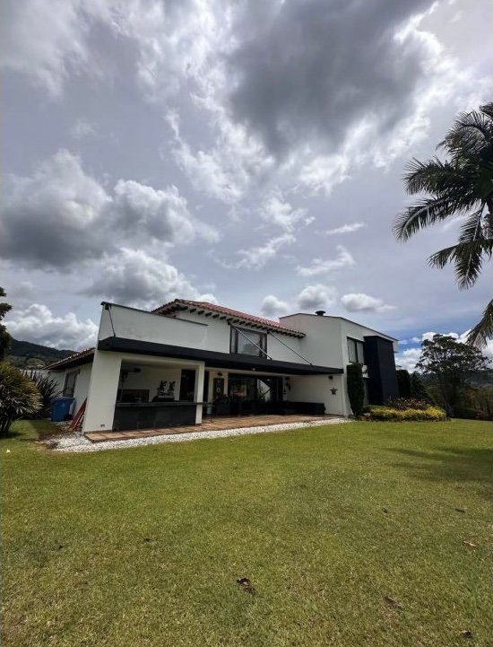 Gran Casa campestre colonial en Renta en el Retiro  — 1