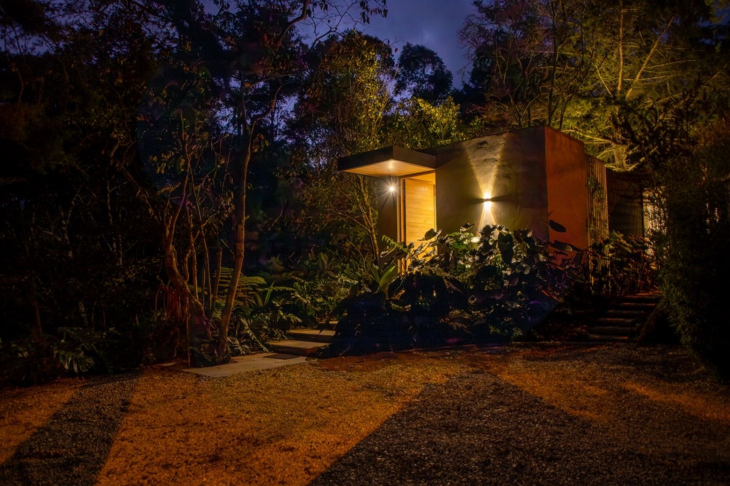 Cabaña rodeada de naturaleza  - Image 8