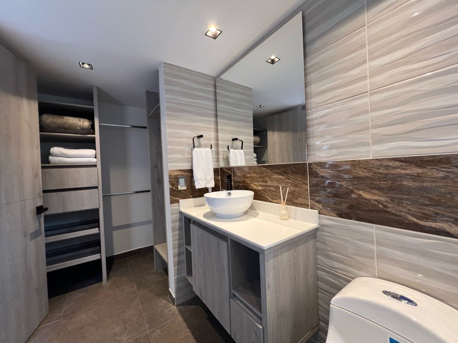 Hermoso Penthouse Amoblado  - Image 13