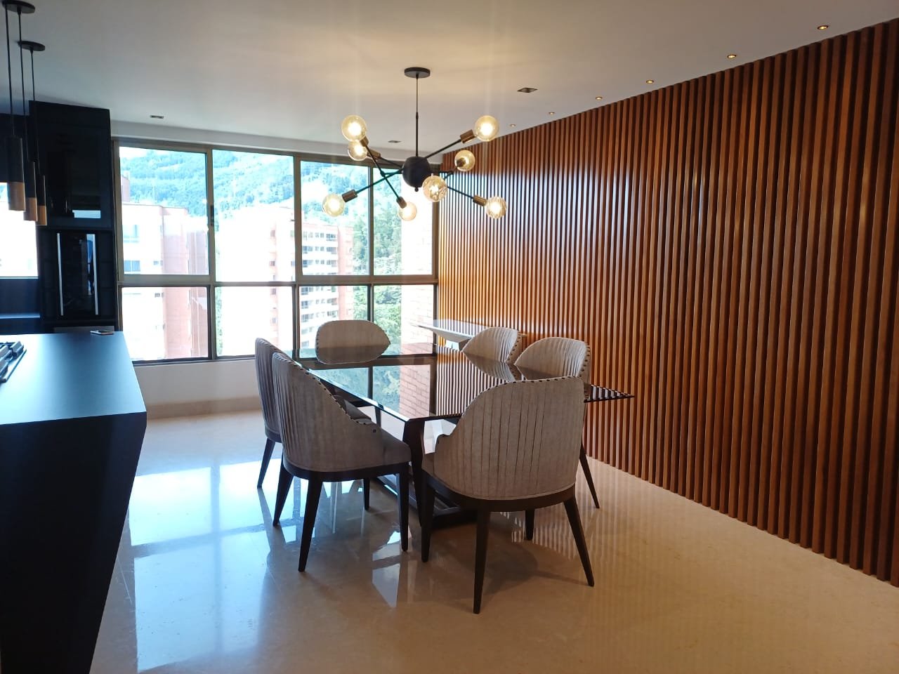 Gran apartamento con vista a la ciudad en Renta en el poblado  — 13