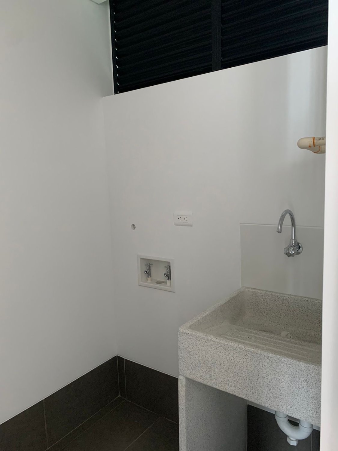 Se renta Aparta estudio en los Balsos  - Image 9