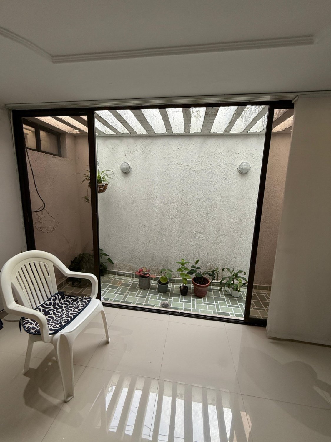 Moderno Apartamento en Altos Deriomar - Image 4
