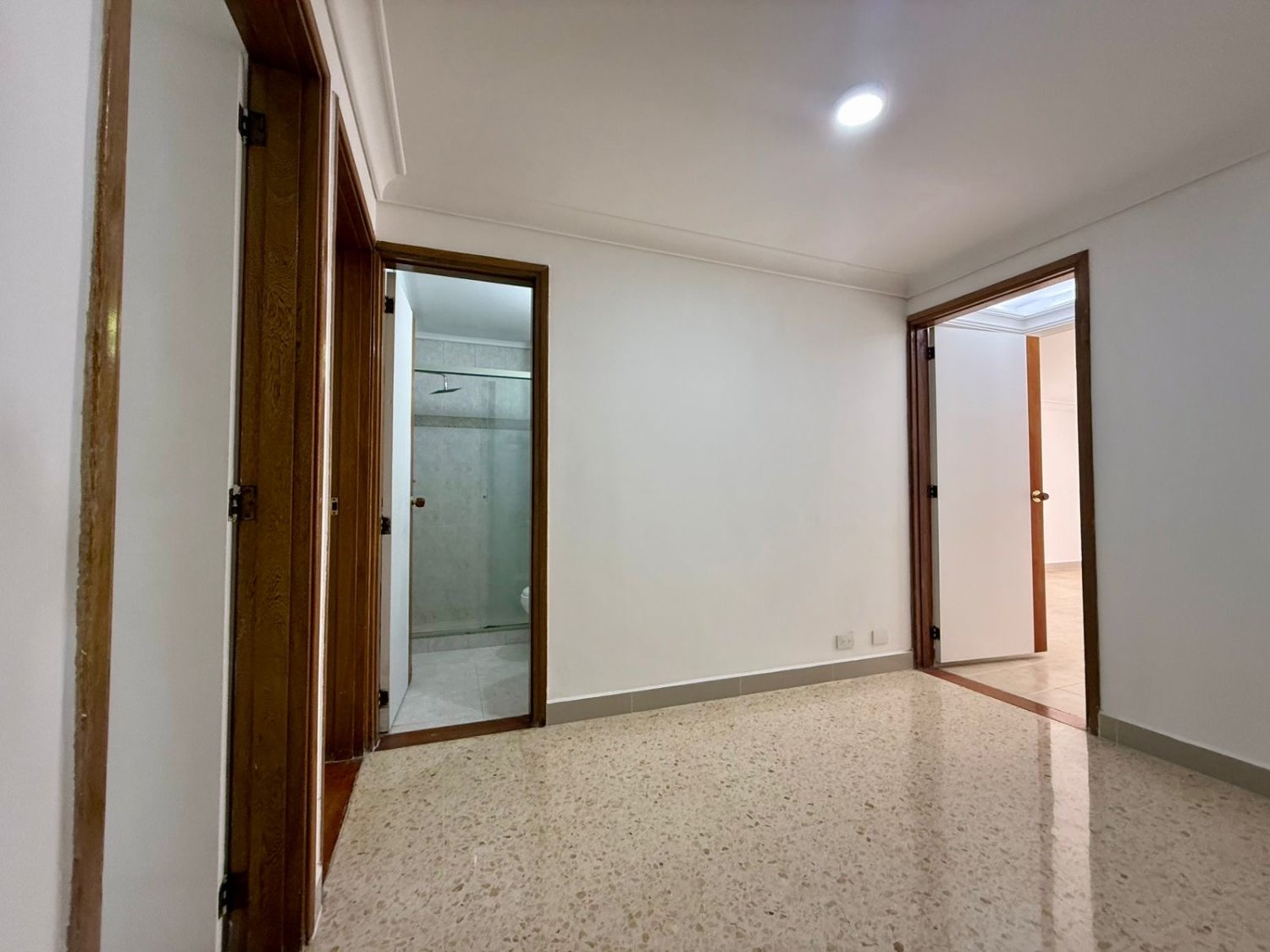 En renta casa en el poblado con amplio Patio  - Image 12