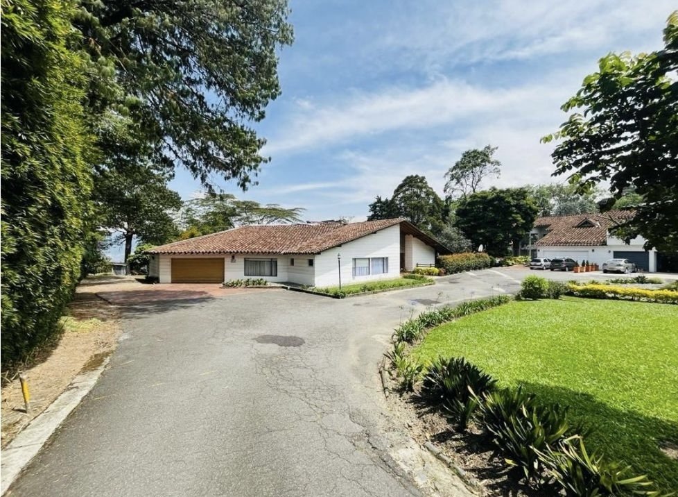 Gran casa campestre en Renta tradicional en envigado  — 1
