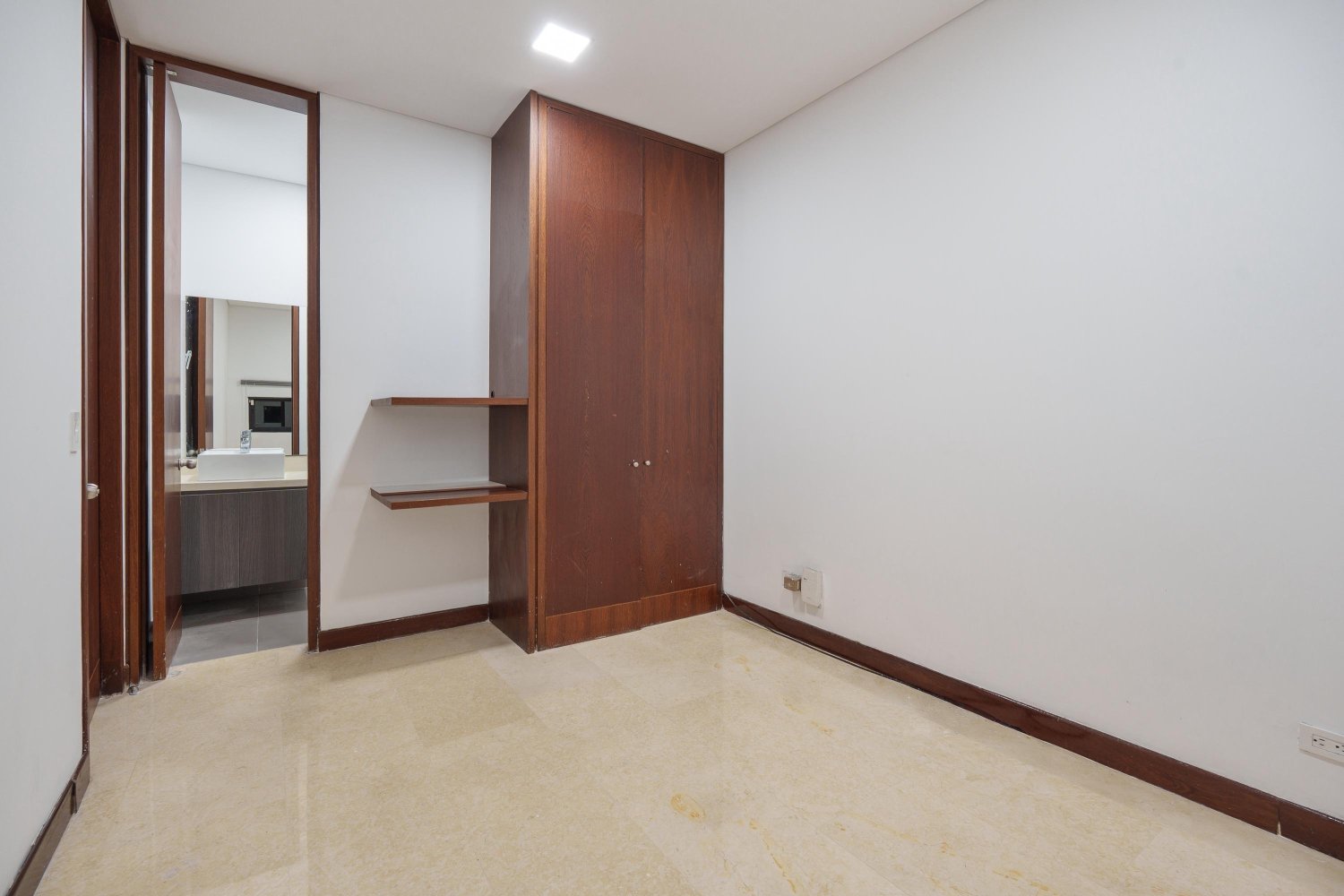 Exclusiva Casa De lujo en Renta y venta con la mejor Vista panorámica a Medellín  - 12