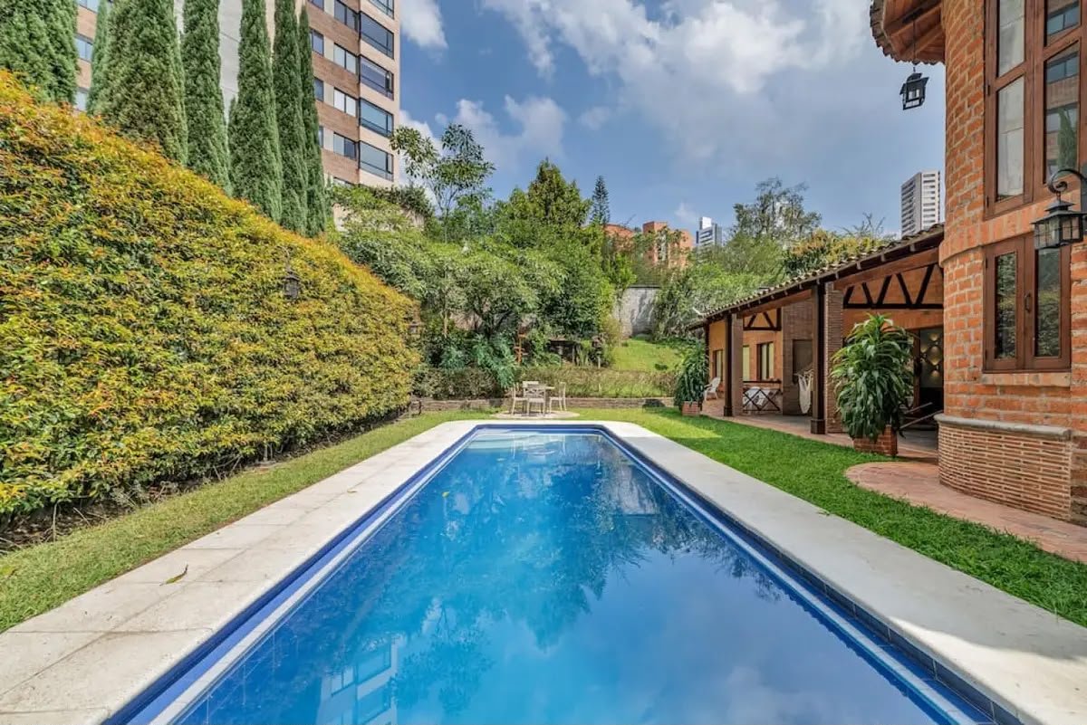 Luxury Villa for Rent – El Poblado