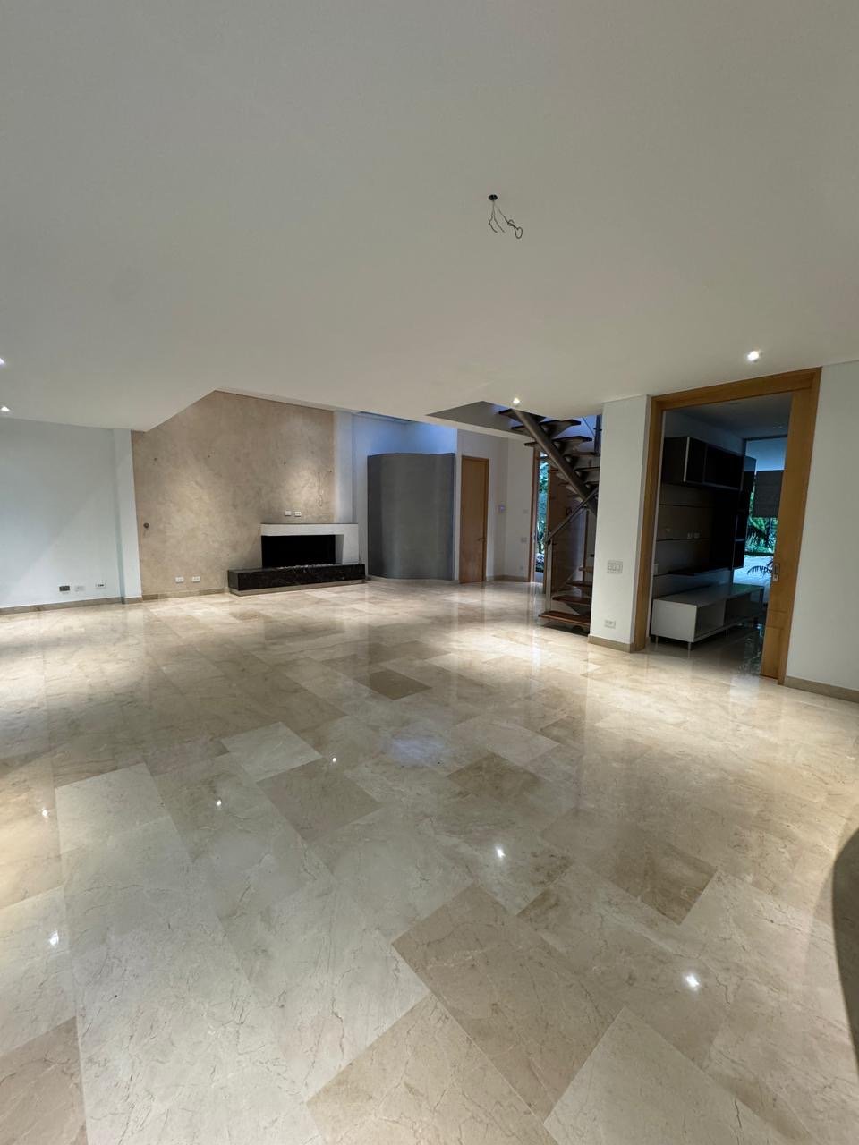 Exclusiva Casa Campestre ubicada en Envigadi en Renta tradicional y venta  - Image 4