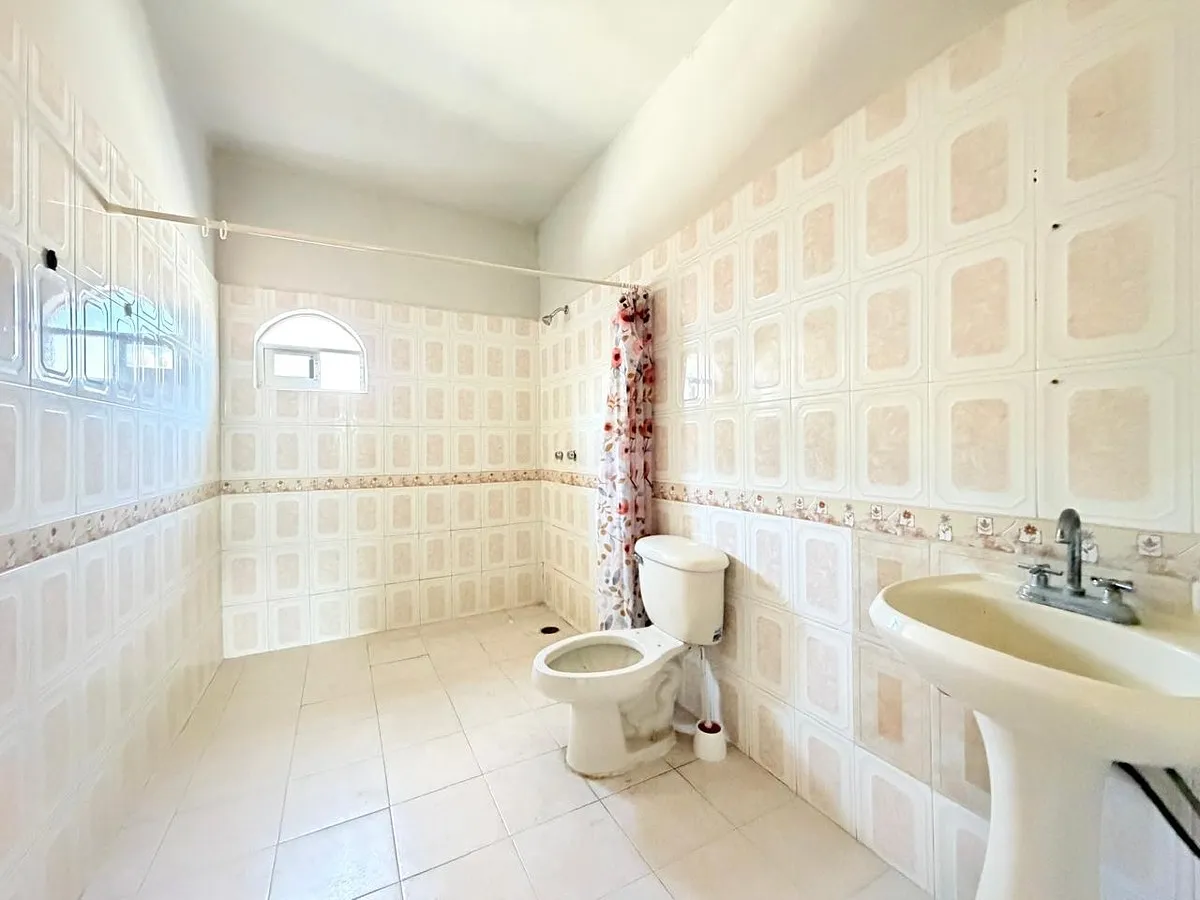 Casa Moderna en Villa Las Flores - Image 10