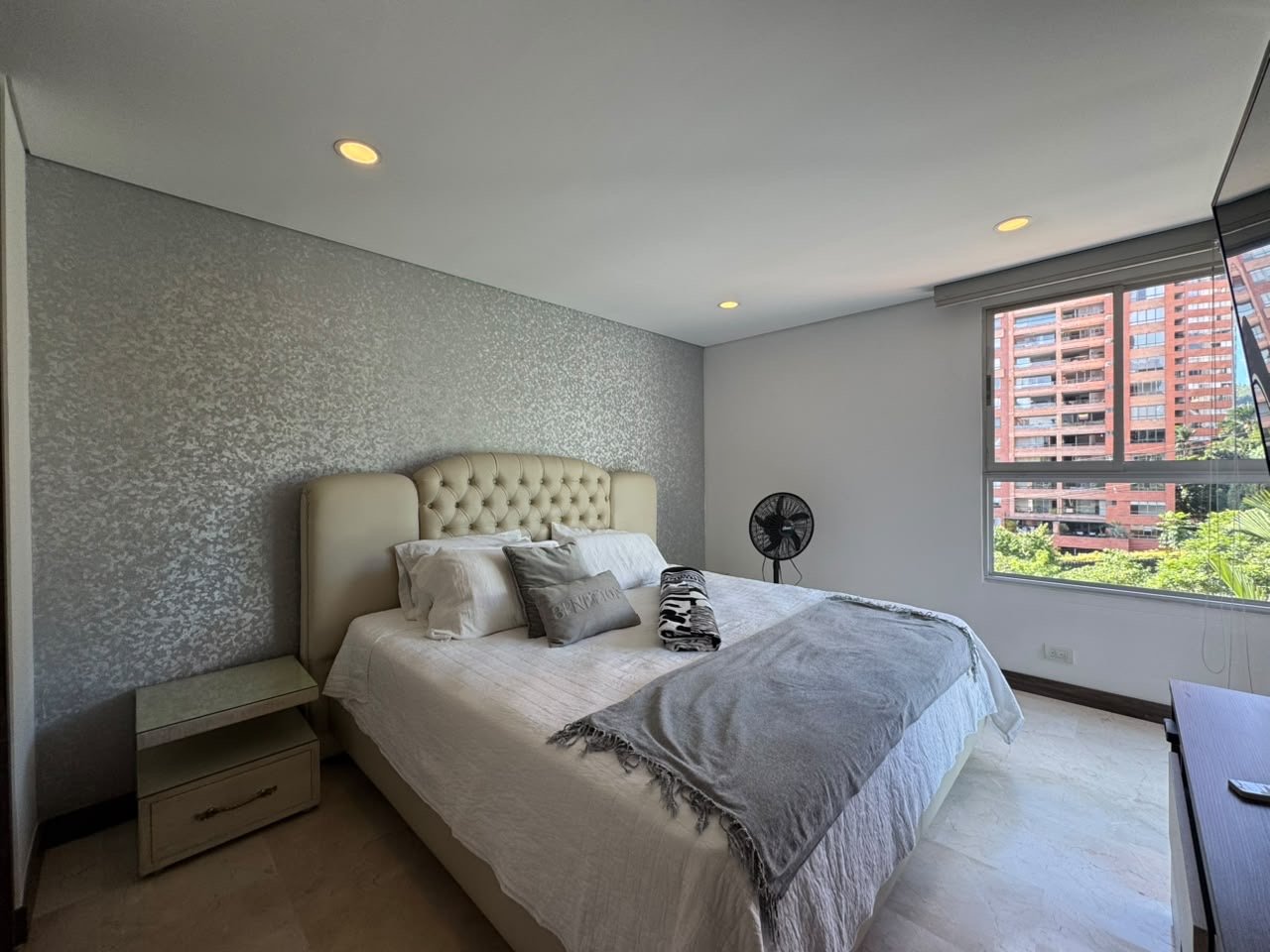 Apartamento completamente dotado en Renta en el sector de milla de oro  — 14
