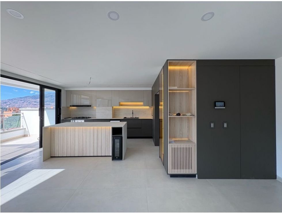 Exclusivo penthouse en Venta en Laureles  — 2