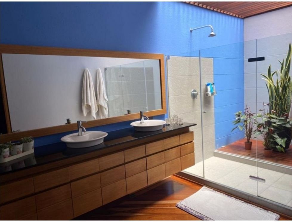 Gran Propiedad en Venta en el Alto de las palmas Disponible en Venta  — 9