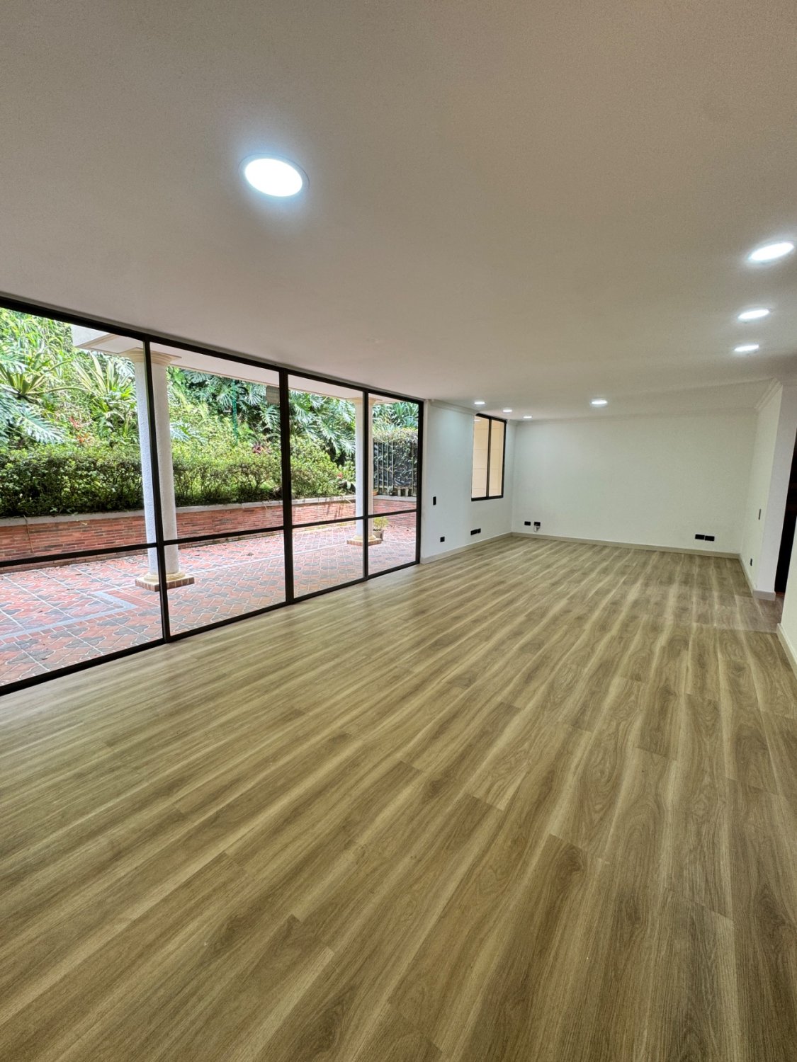 Amplia Casa Moderna en Envigado - Image 3