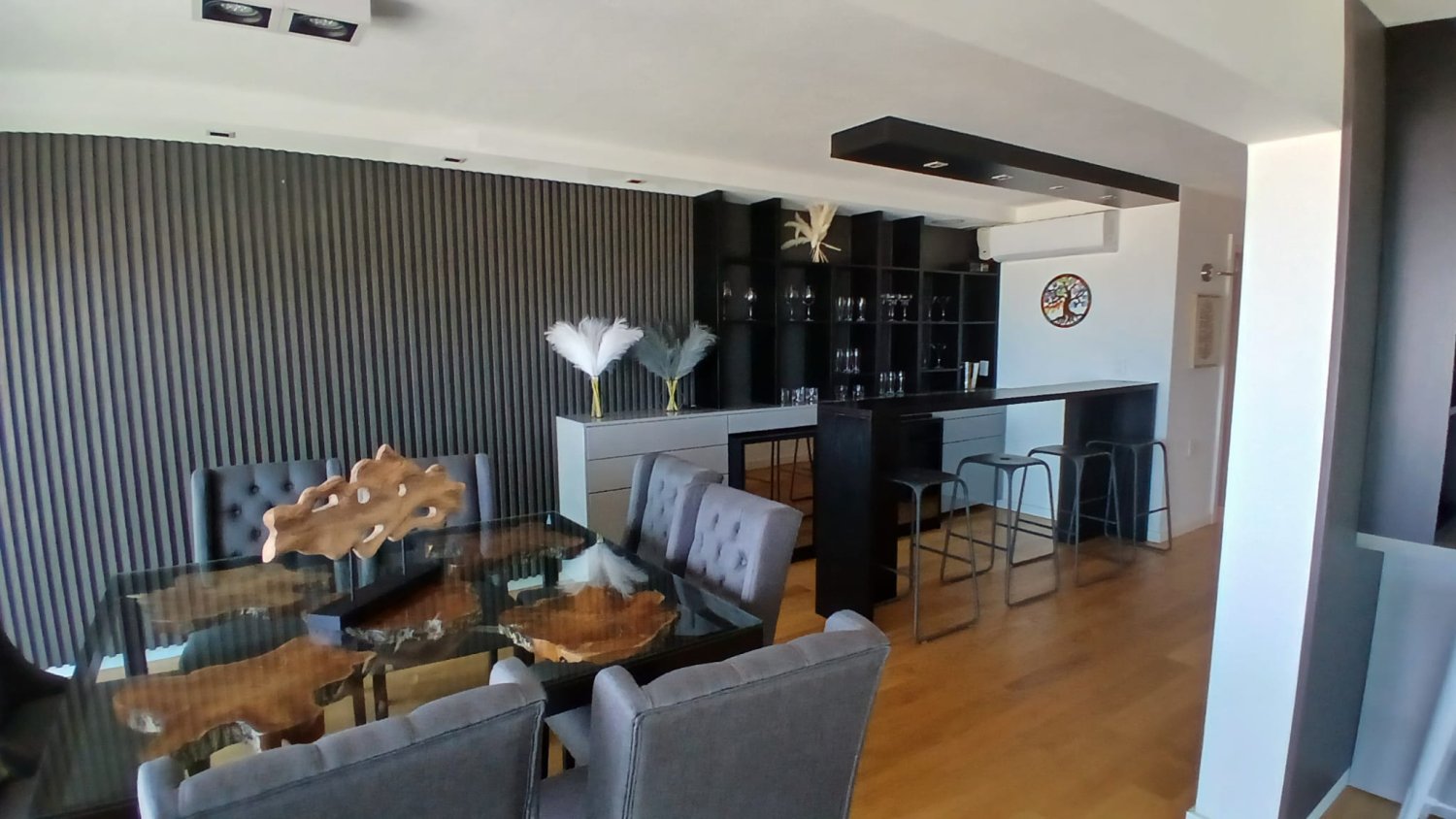 Exclusivo Apartamento Frente al Mar en Malvín - Image 6