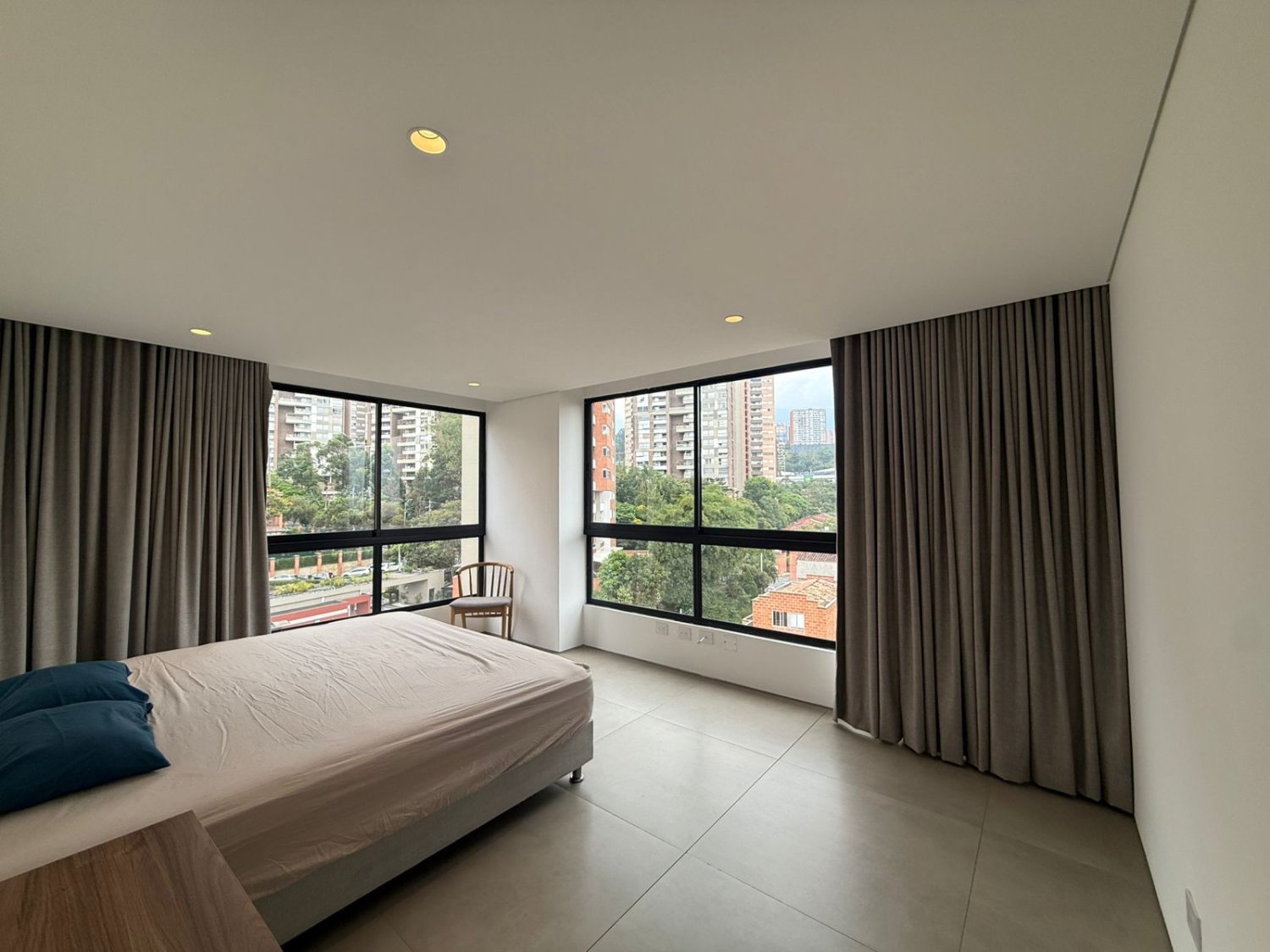 Exclusivo duplex con jacuzzi en la terraza en Renta  - Image 13
