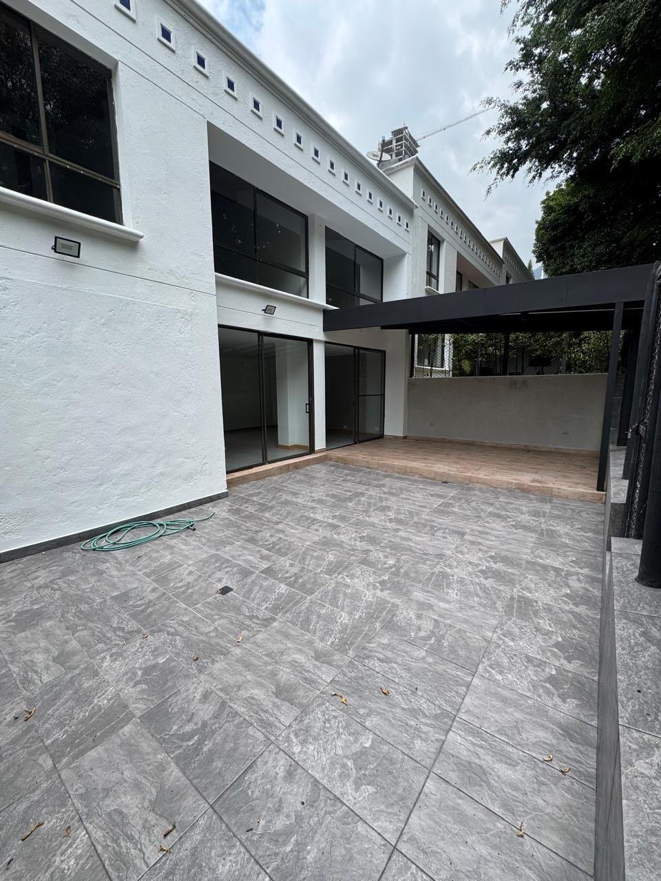 Hermosa casa Remodelada en San Lucas en Renta - Image 2