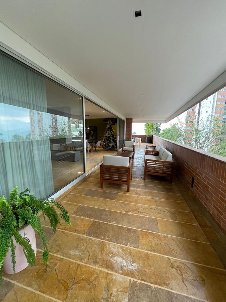 Exclusivo Apartamento de 700 metros en Renta Amoblada  - Image 16
