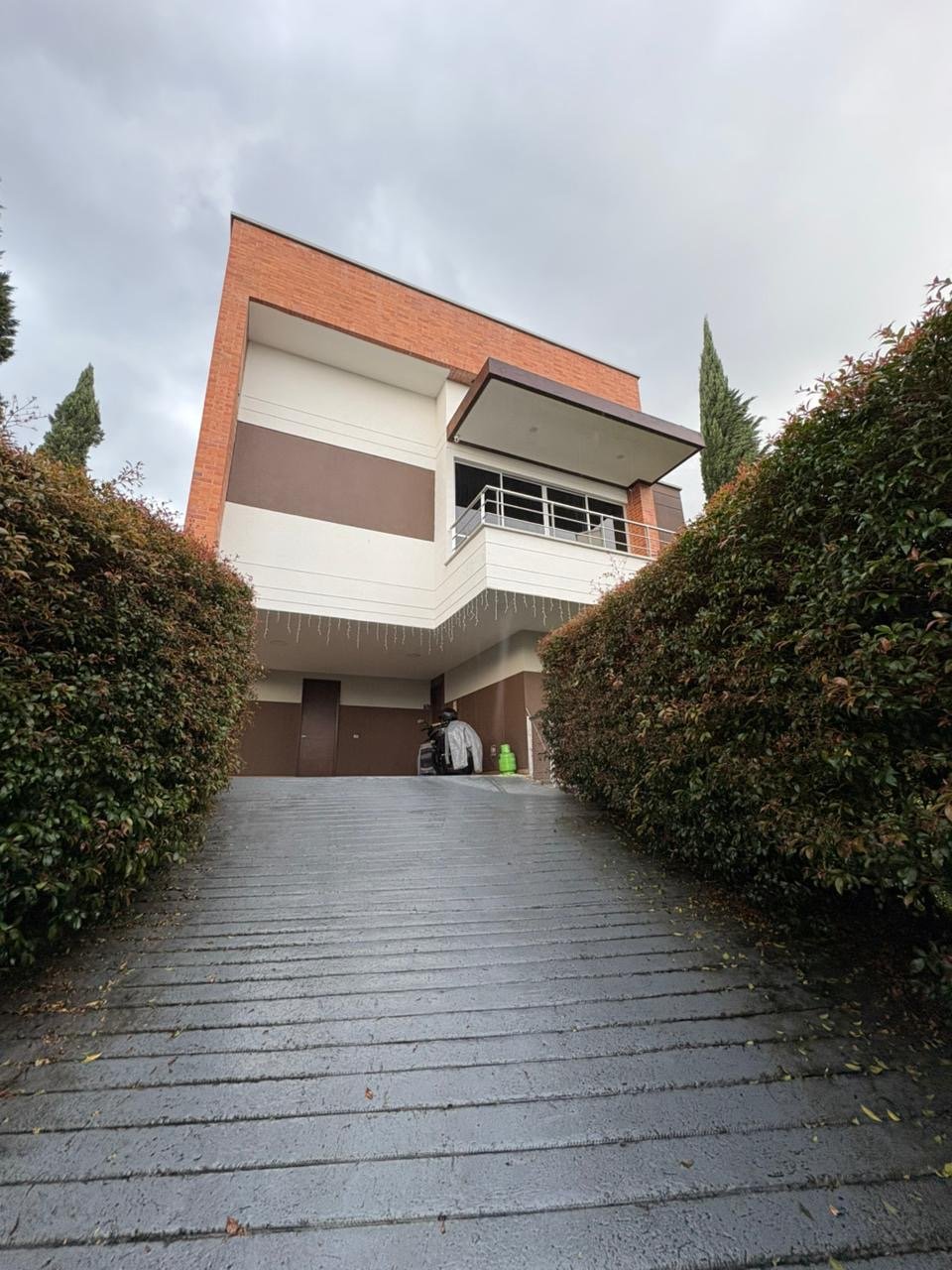 Casa Moderna en Loma del Escobero - Image 9