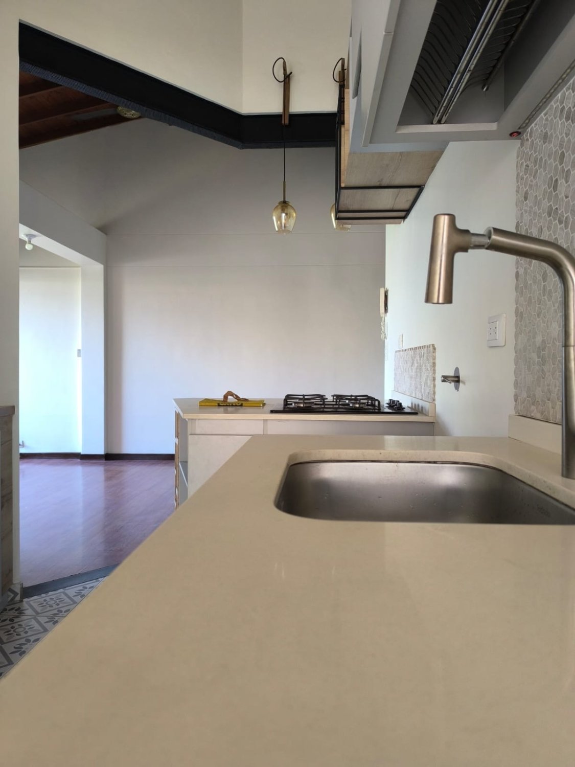 Apartamento en Renta central cerca a Milla de oro  - Image 6