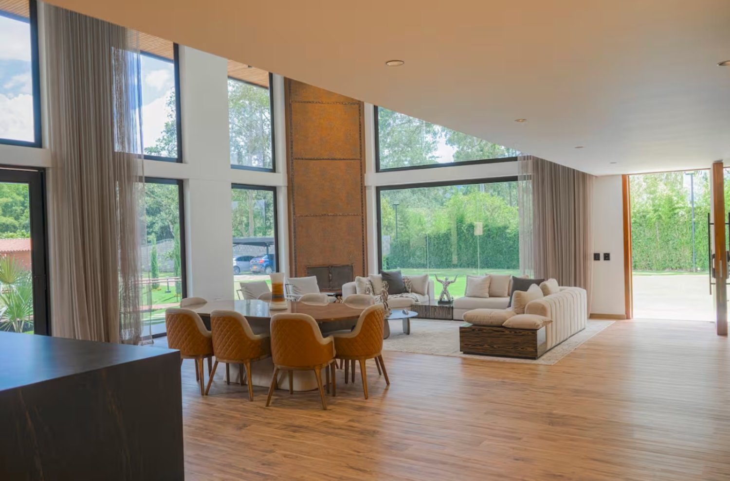 Exclusiva Casa de Lujo en Ubicación Privilegiada - Image 10