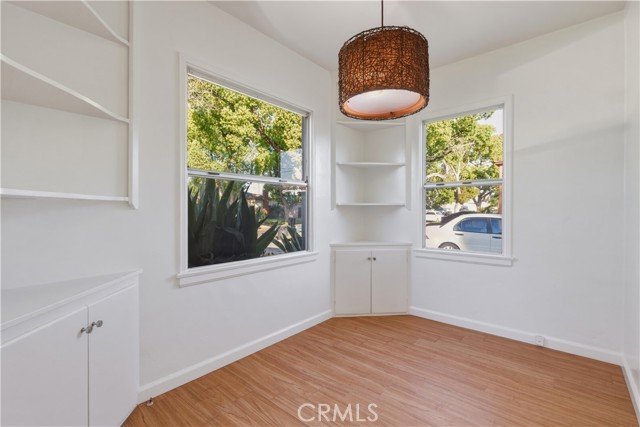 Roomy Single Family Home in Burbank!  - Image 4