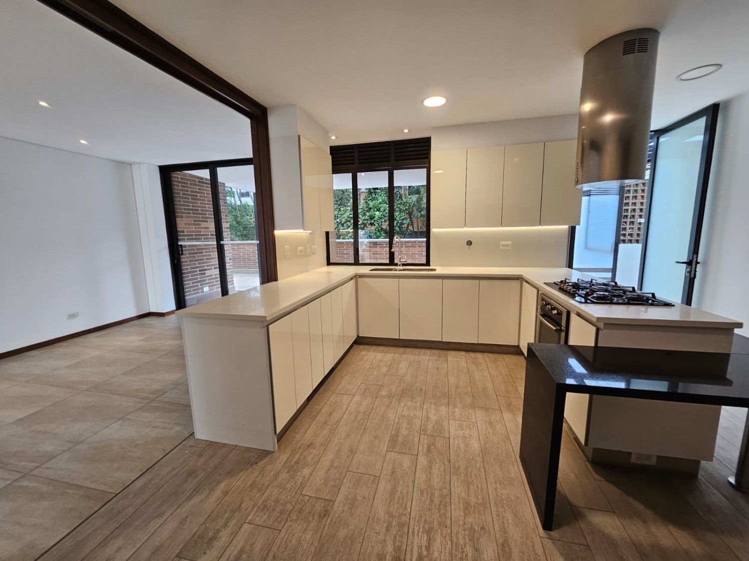 gran apartamento en Renta y Venta en el poblado  - Image 18