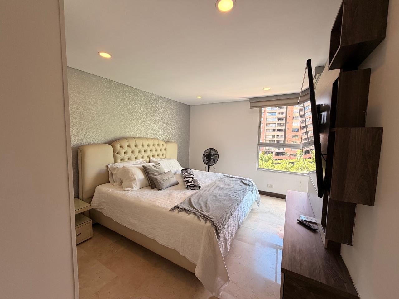 Gran Apartamento ubicado en milla de oro disponible en Renta amoblada  — 19