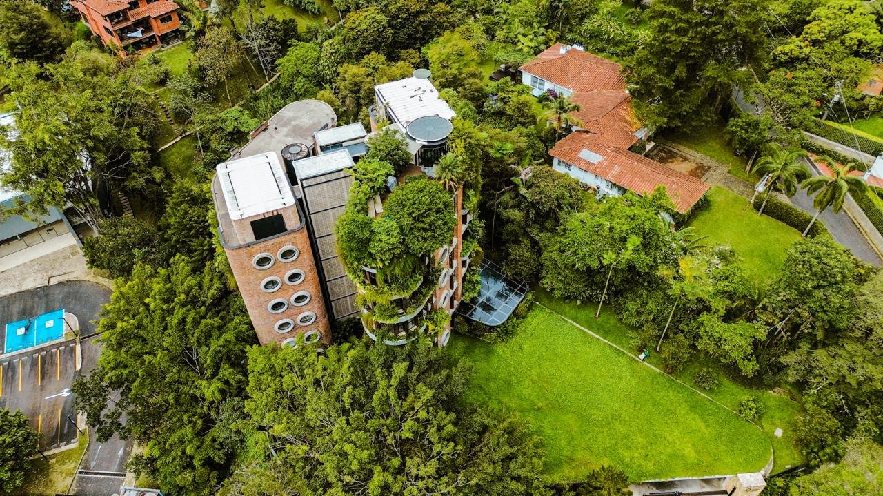 Exclusivo apartamento de lujo tipo Boutique en el poblado en Venta  - Image 3